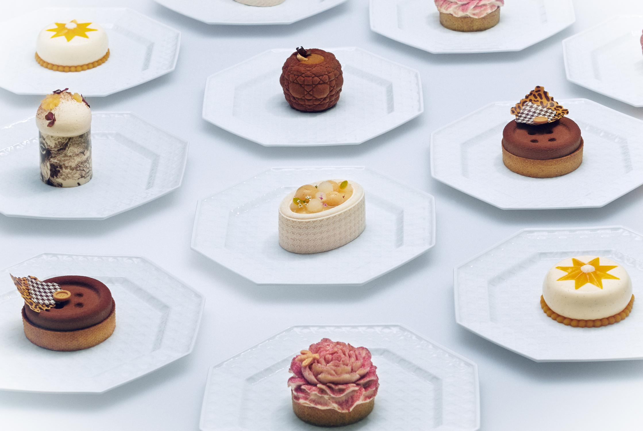 CAF&Eacute;S DIOR ouvertures