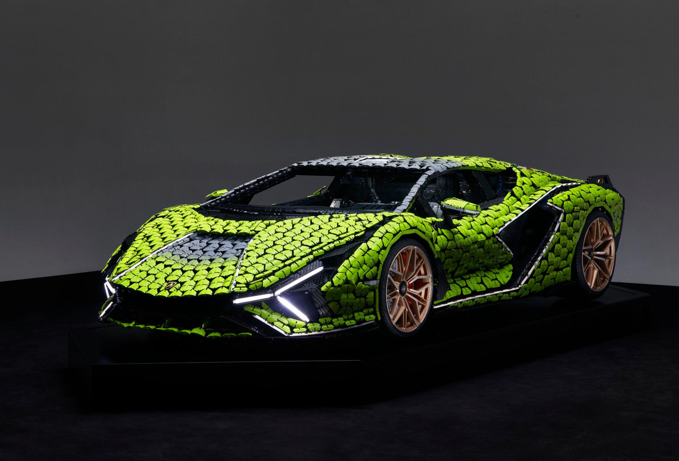 &copy;Lamborghini x Lego