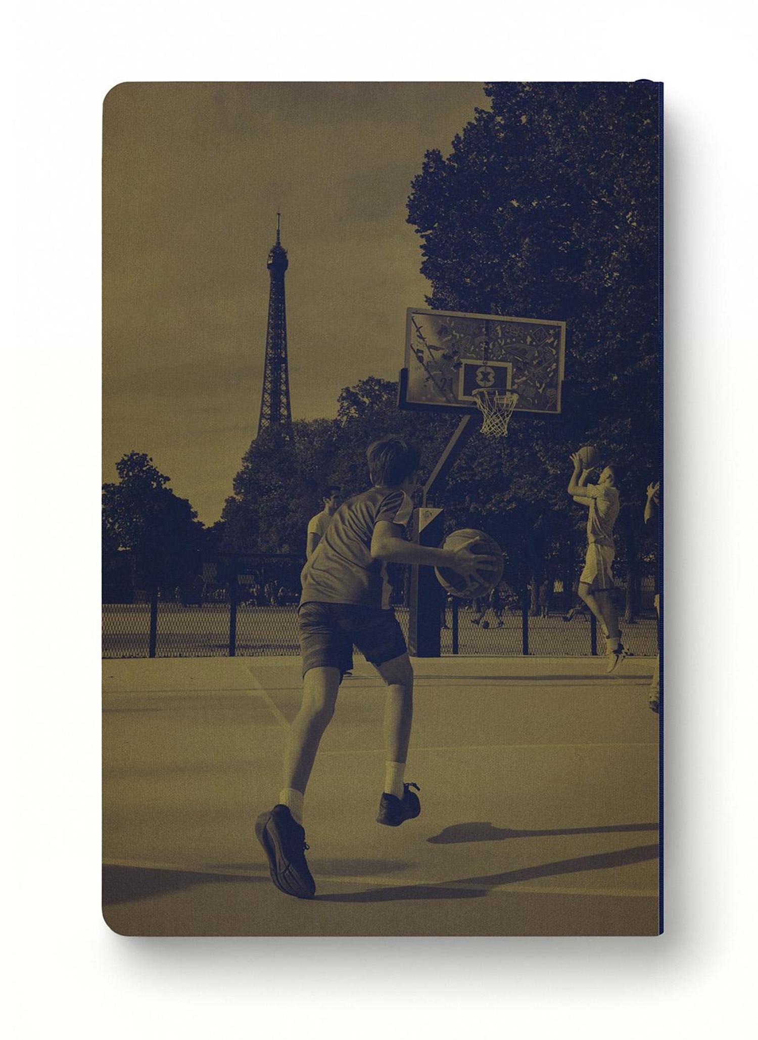 paris sport livre LV