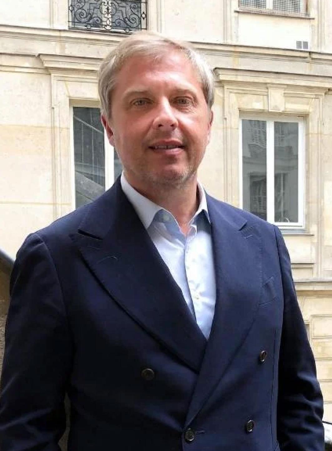 Les contrefaçons ne se limitent plus aux produits de mauvaise qualité mais cherchent désormais à imiter parfaitement l’expérience du luxe