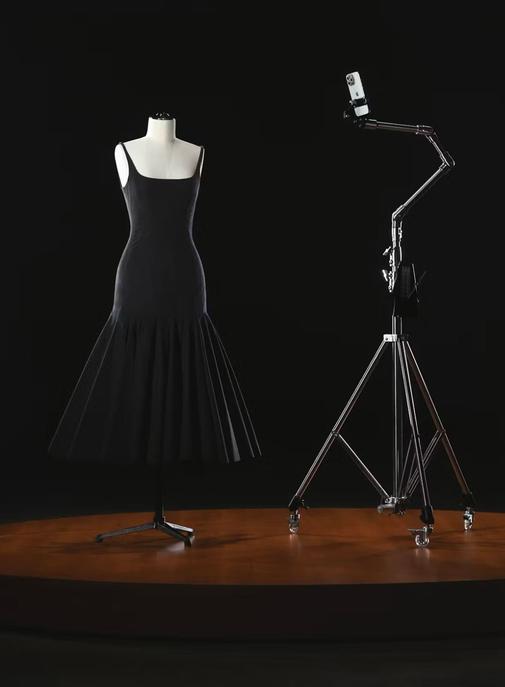 Pour son retour à la Fashion Week, Jacquemus annonce un show filmé à l'iPhone