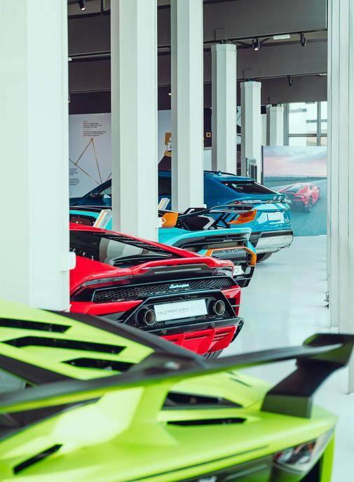 Lamborghini inaugure des visites guidées en langue des signes.