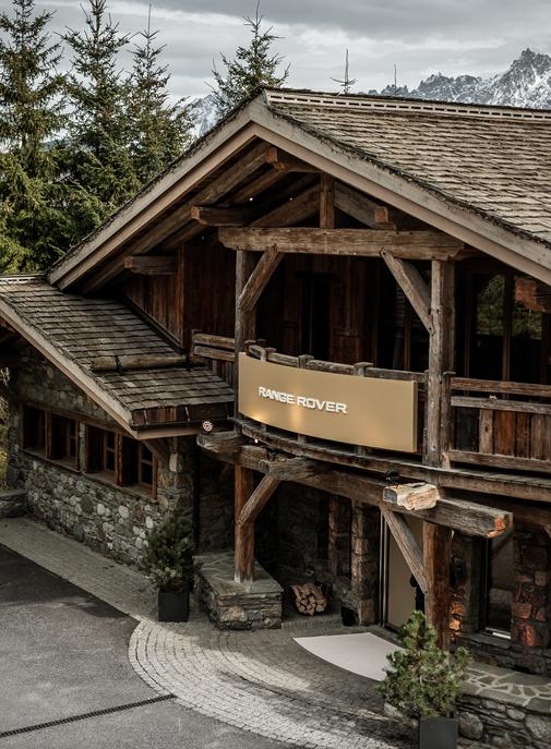 Range Rover House : le constructeur invite ses clients dans un chalet d’exception à Megève.