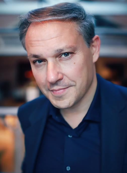 Alors que les stars fascinaient, les célébrités, elles, inspirent