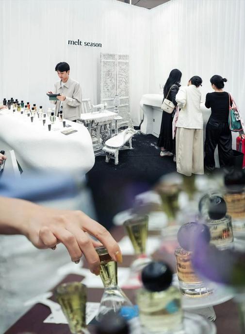 Notes Shanghai : le salon où la parfumerie se réinvente d’Est en Ouest