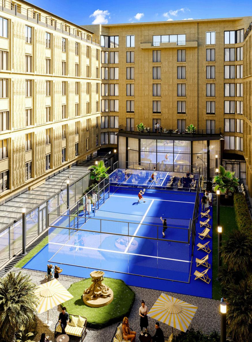 Piste de Padel hôtel 5 étoiles Paris